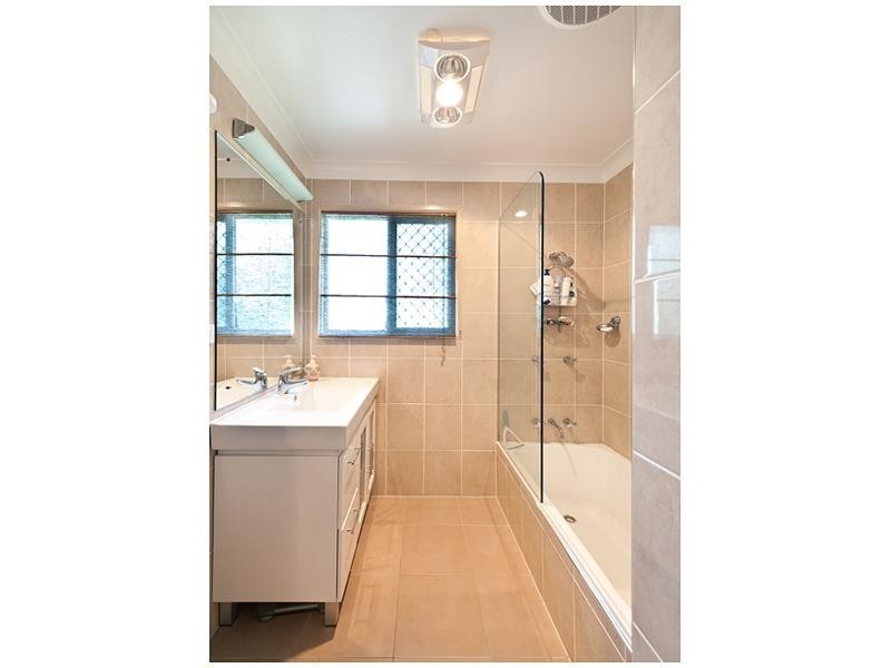 8 McMurtrie Street, Kawana QLD 4701