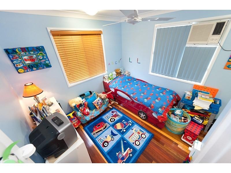 8 McMurtrie Street, Kawana QLD 4701