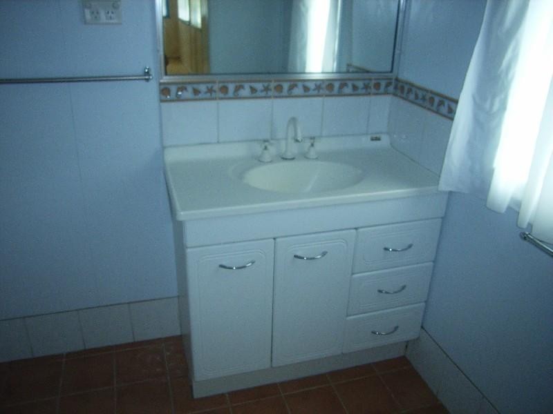 117 Lakes Creek Road, Berserker QLD 4701