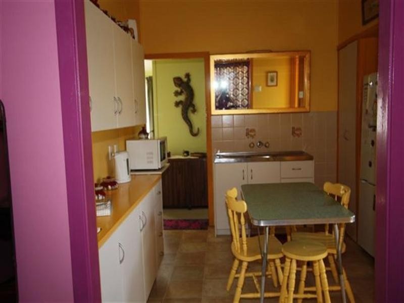 6 Medcraf Street, Park Avenue QLD 4701