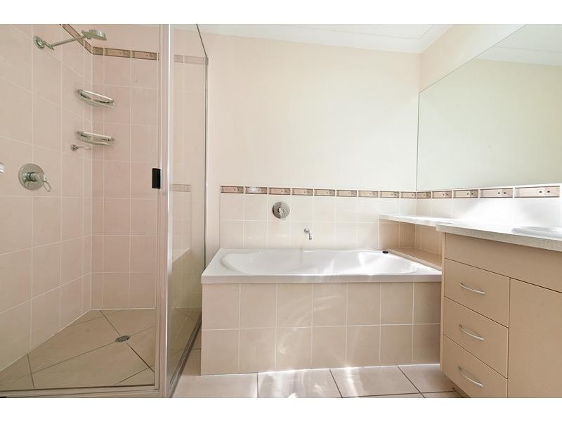16 Constantia Crescent, Frenchville QLD 4701