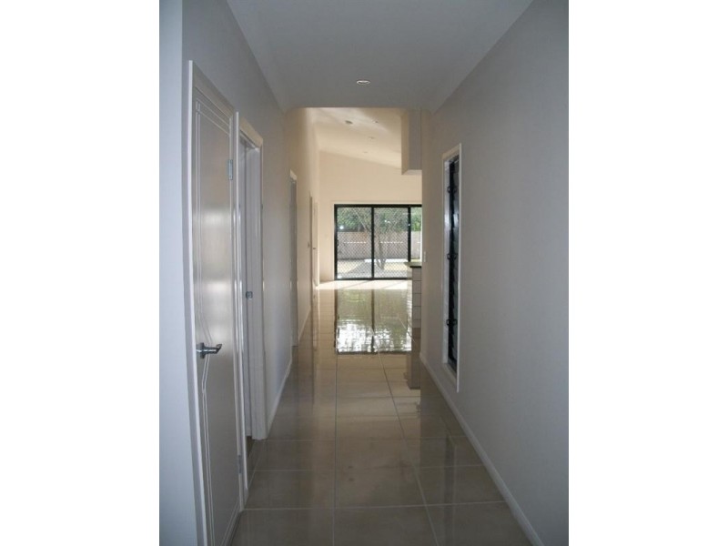 339 Waterloo Street, Berserker QLD 4701