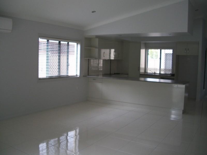 339a Waterloo Street, Berserker QLD 4701