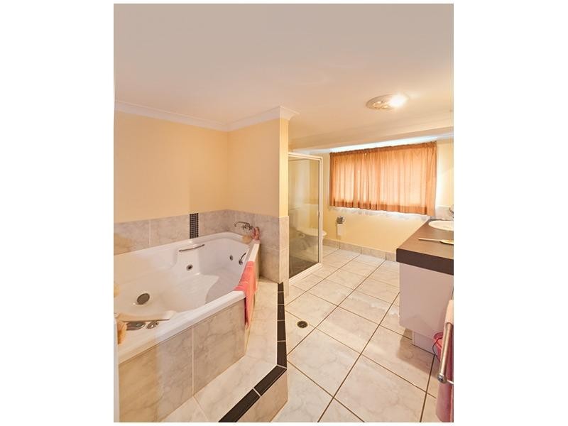 13-17 Rachael Close, Rockyview QLD 4701