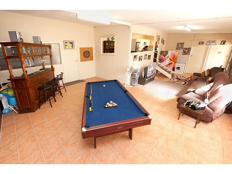 15 Rose Street, Koongal QLD 4701