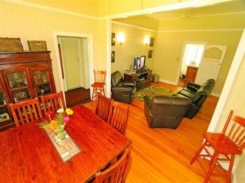 41 Armstrong Street, Berserker QLD 4701