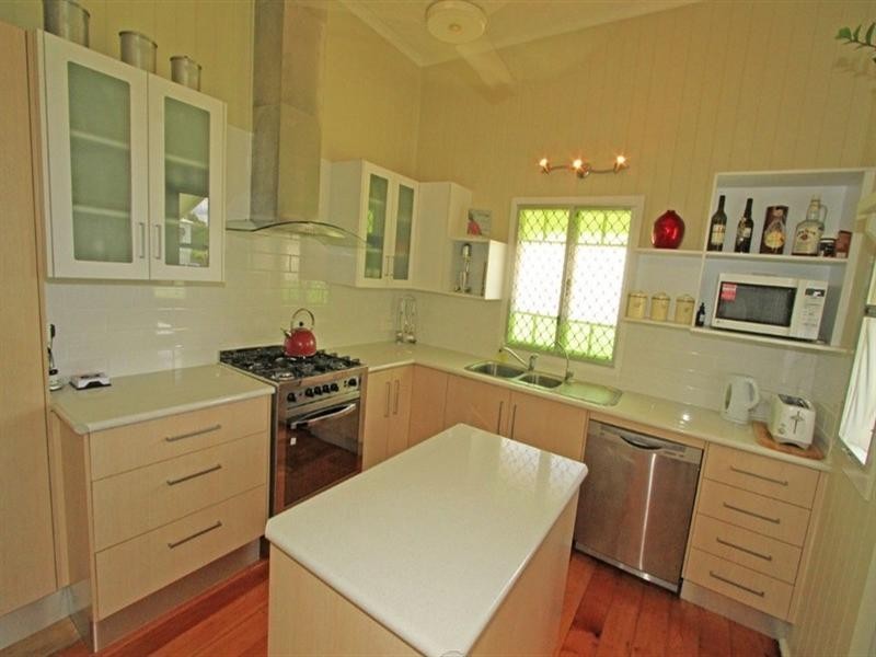 41 Armstrong Street, Berserker QLD 4701