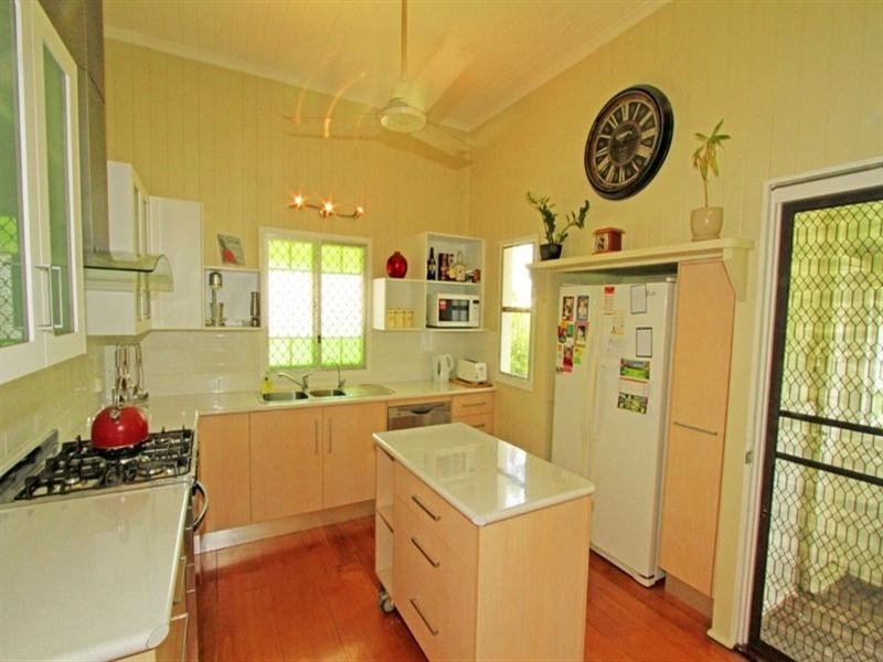 41 Armstrong Street, Berserker QLD 4701