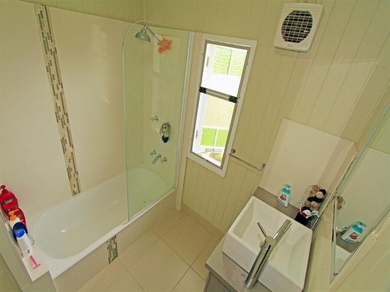 41 Armstrong Street, Berserker QLD 4701