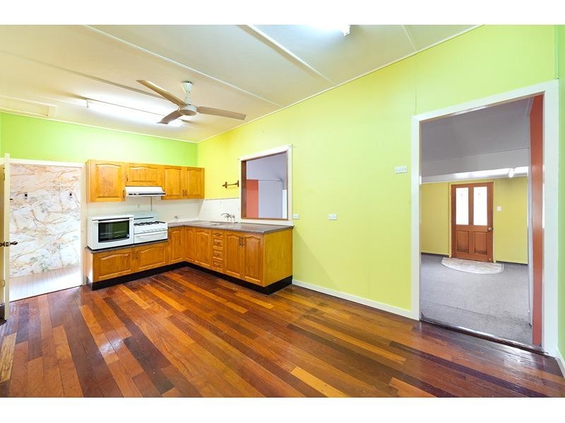 8 Hamilton Avenue, Wandal QLD 4700