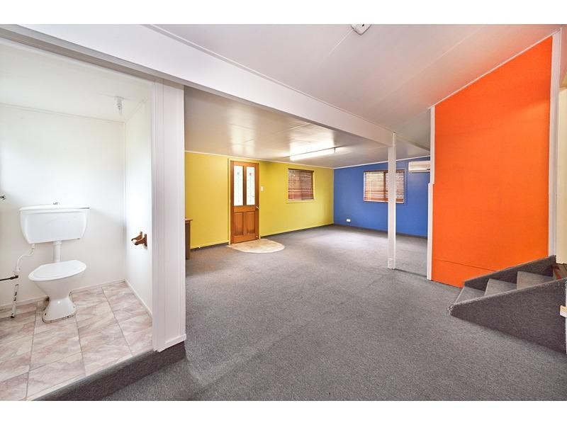 8 Hamilton Avenue, Wandal QLD 4700