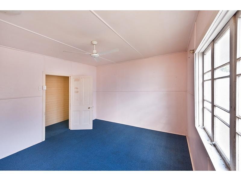 14 Miles Street, Berserker QLD 4701