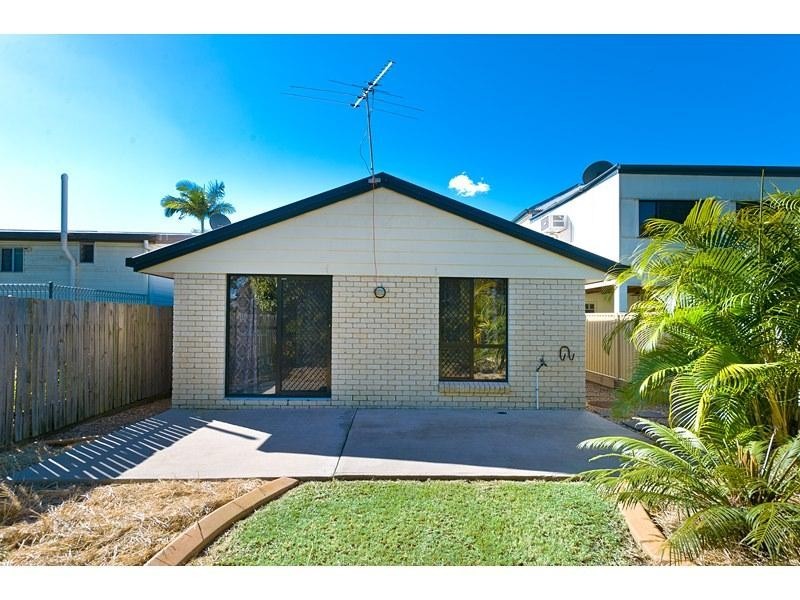 12a Lucas Street, Berserker QLD 4701