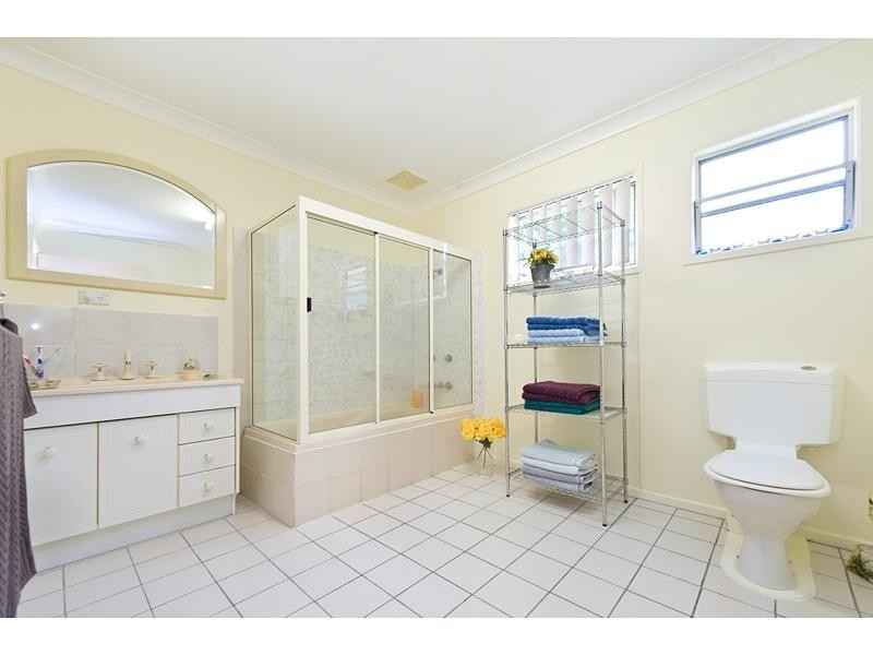 380 Philp Avenue, Frenchville QLD 4701