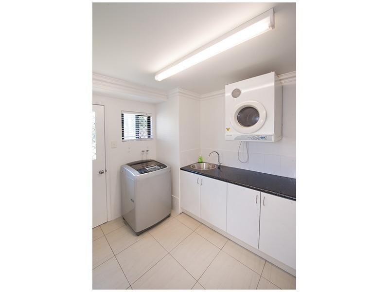 59 Buzacott Street, Park Avenue QLD 4701