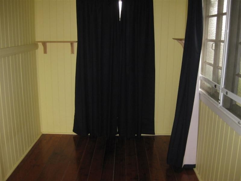 10 Cowap Street, Park Avenue QLD 4701