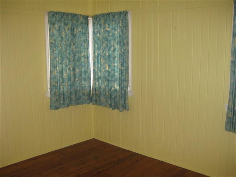 10 Cowap Street, Park Avenue QLD 4701