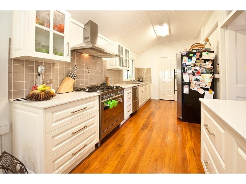 2 Wheatcroft Street, The Range QLD 4700