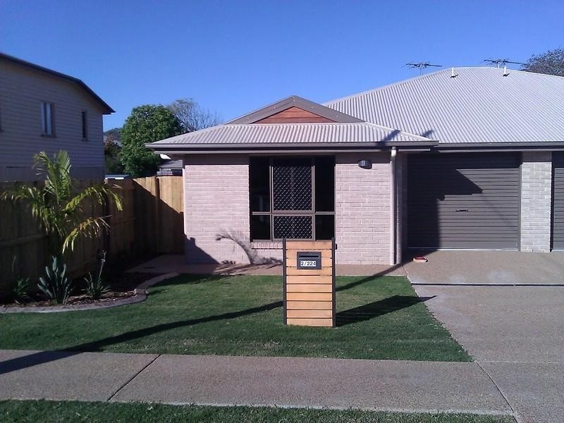 2/224 Ford Street, Berserker QLD 4701