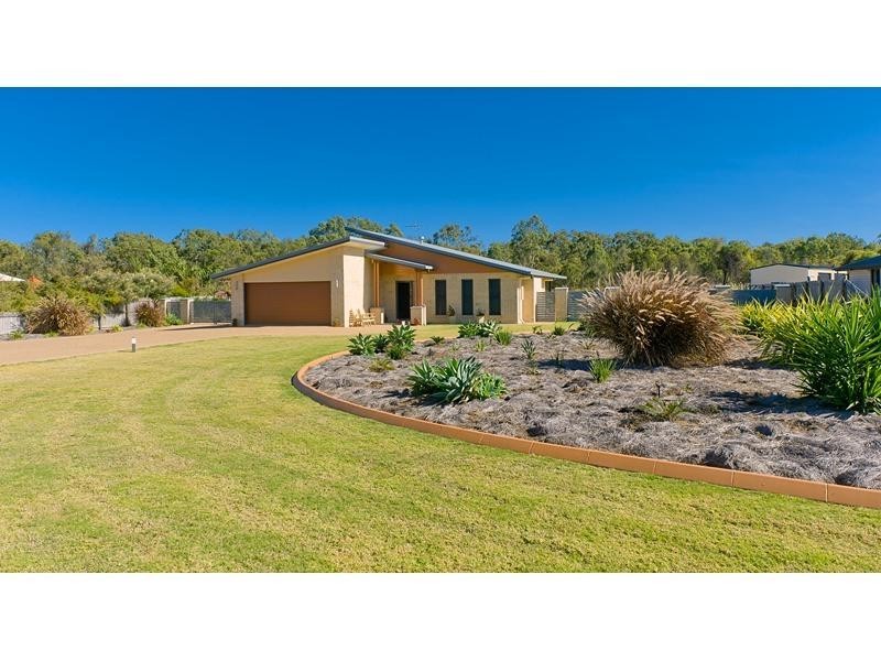 9 Stirling Drive, Rockyview QLD 4701