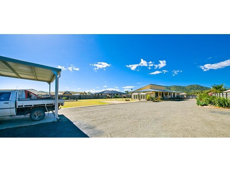 9 Stirling Drive, Rockyview QLD 4701