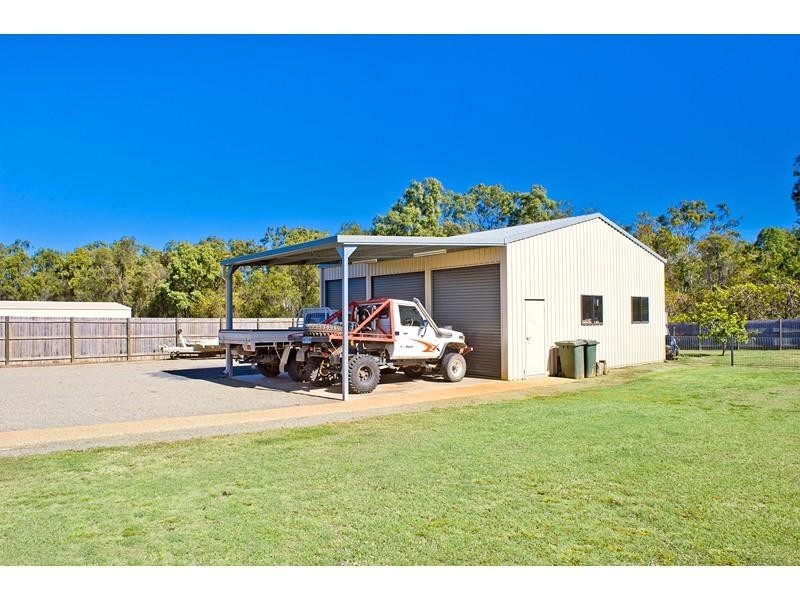 9 Stirling Drive, Rockyview QLD 4701
