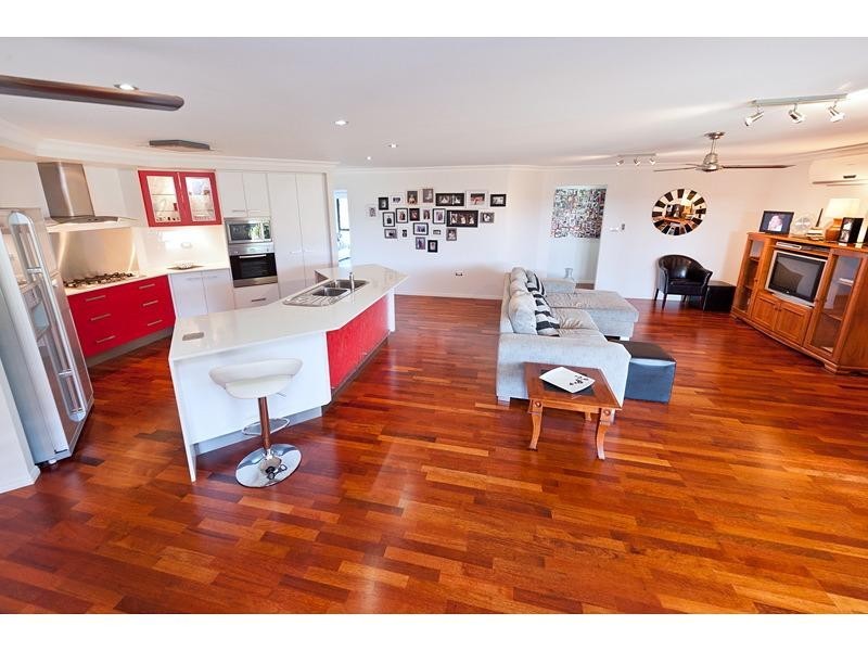 9 Stirling Drive, Rockyview QLD 4701