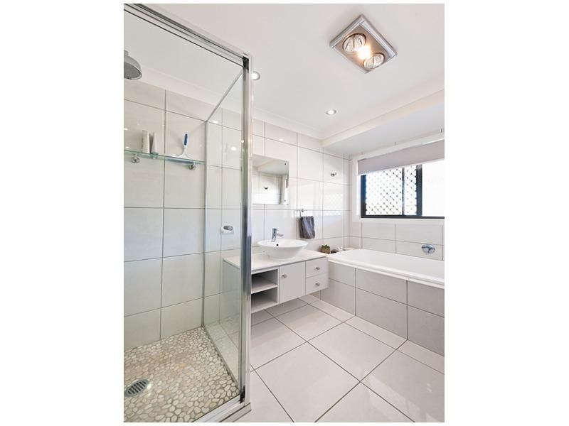 9 Stirling Drive, Rockyview QLD 4701