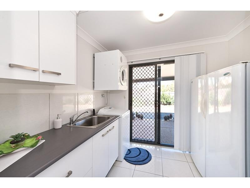 9 Stirling Drive, Rockyview QLD 4701