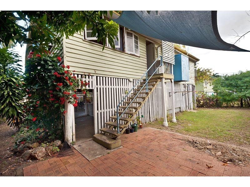 8 Jones Street, Wandal QLD 4700