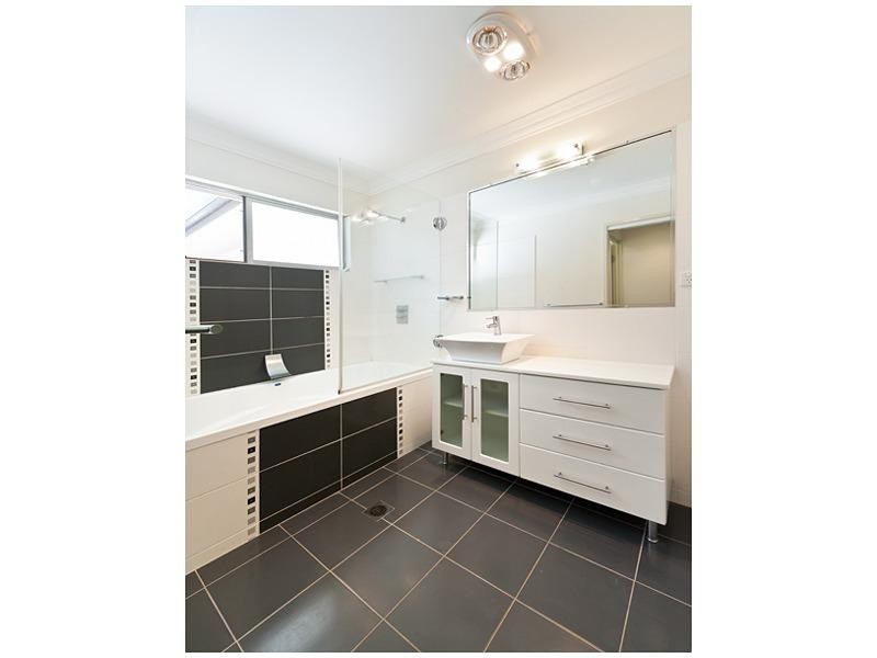 7 Bauhinia Terrace, The Range QLD 4700