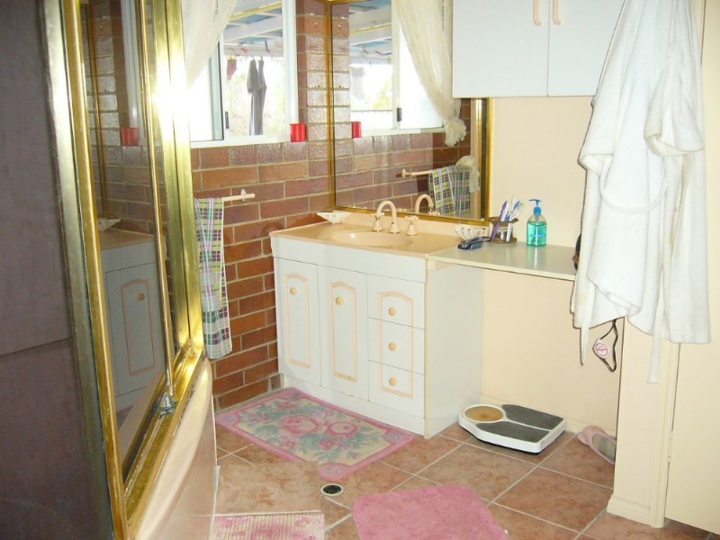 1036 Belmont Road, Glenlee QLD 4711