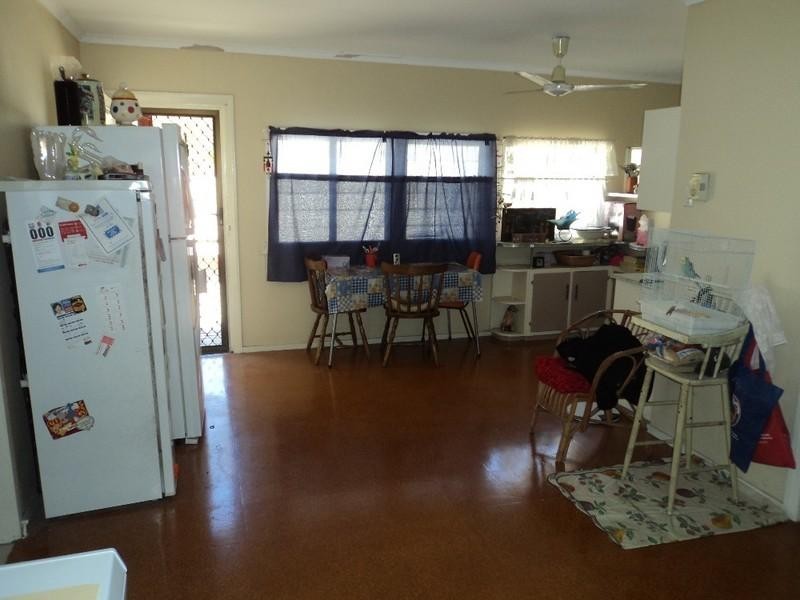 11 Francis Street, Depot Hill QLD 4700