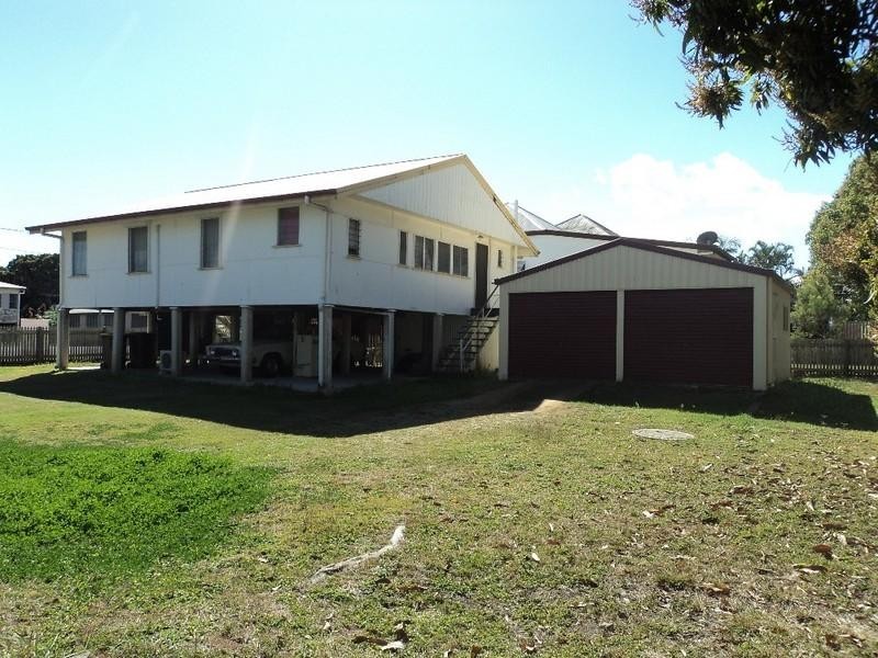 11 Francis Street, Depot Hill QLD 4700