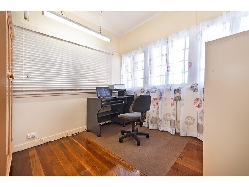 8 Marris Street, The Range QLD 4700