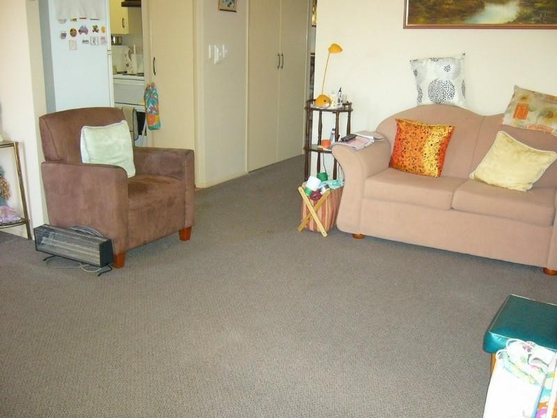 1/128 High Street, Berserker QLD 4701