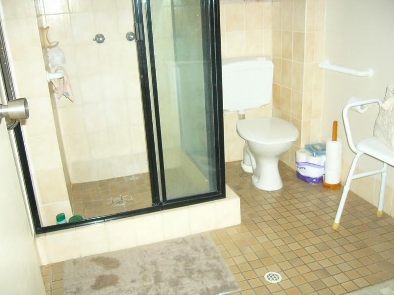 1/128 High Street, Berserker QLD 4701