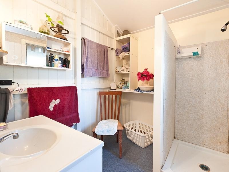 350 East Street, Depot Hill QLD 4700