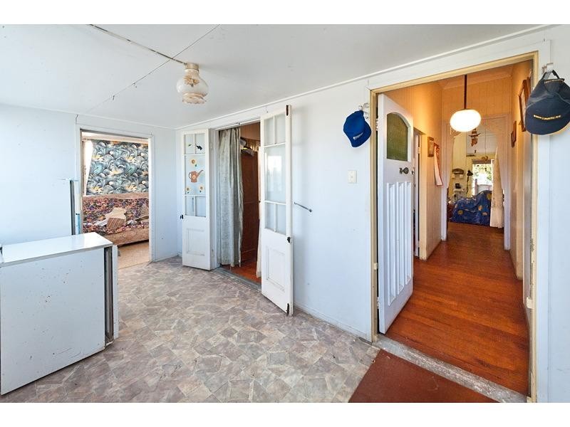 350 East Street, Depot Hill QLD 4700