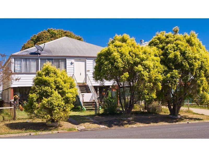350 East Street, Depot Hill QLD 4700
