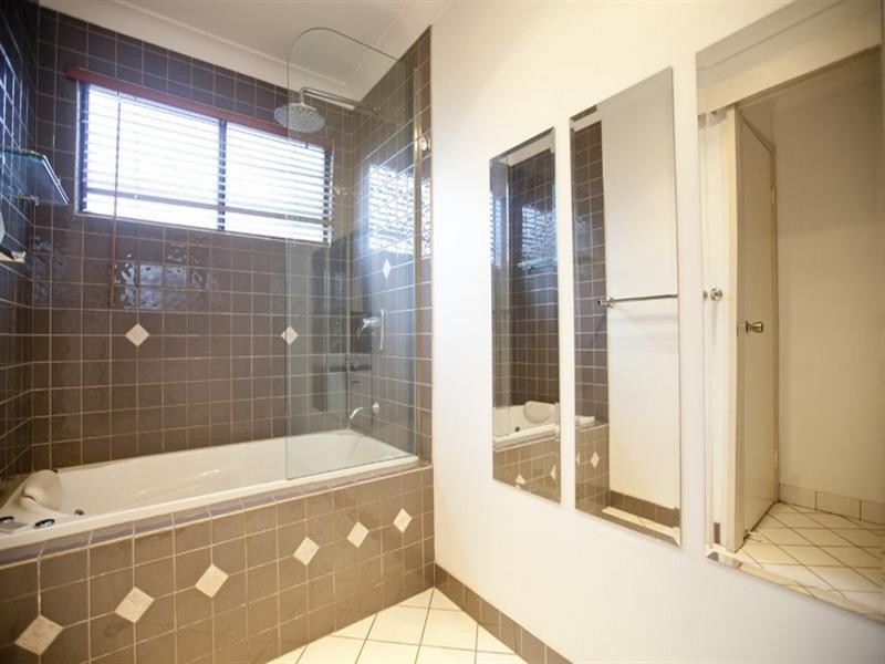 183 Denham Street, The Range QLD 4700