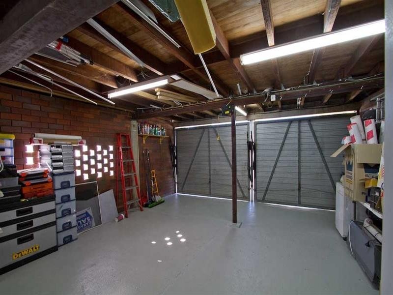 15 Wackford Street, Park Avenue QLD 4701