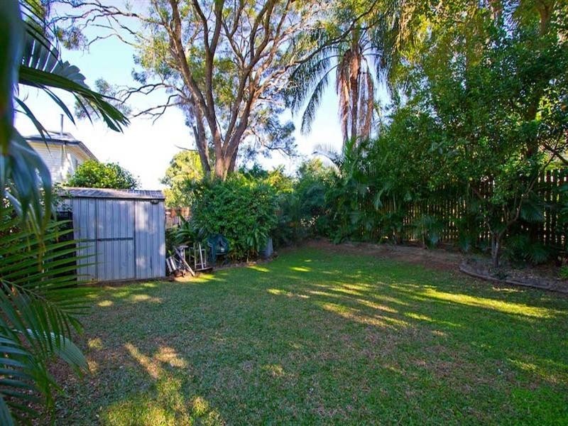 15 Wackford Street, Park Avenue QLD 4701