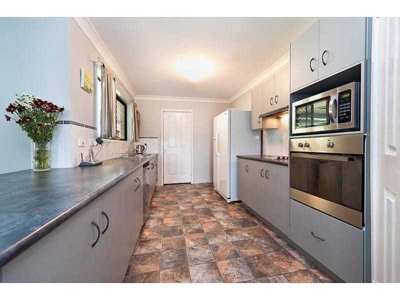 18 Ballard Street, Lakes Creek QLD 4701