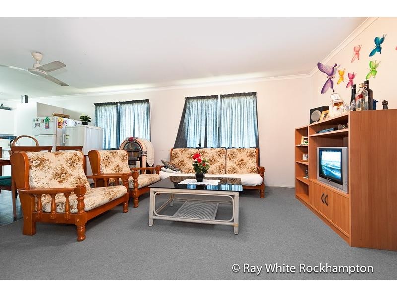 48 Locke Street, Kawana QLD 4701