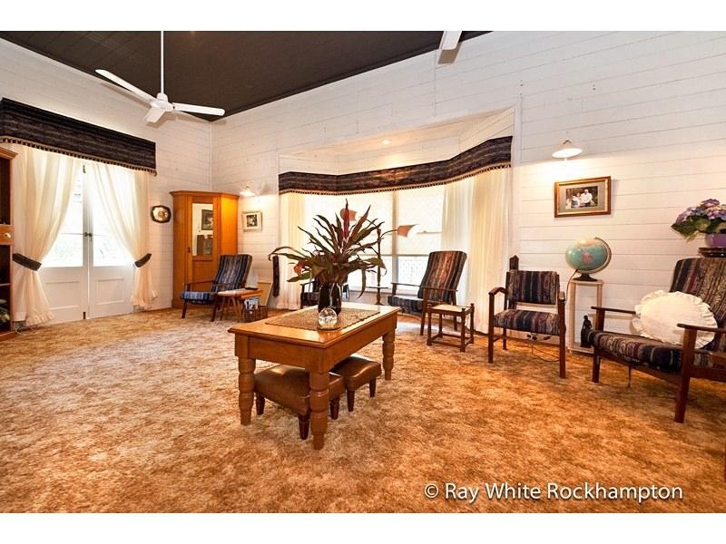 67 Nerimbera School Road, Nerimbera QLD 4701