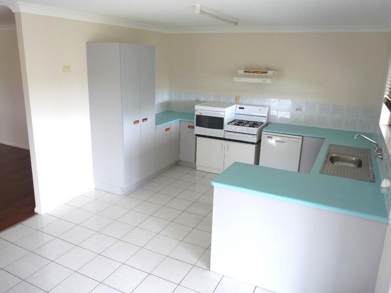 56 Rayner Road, Alton Downs QLD 4702