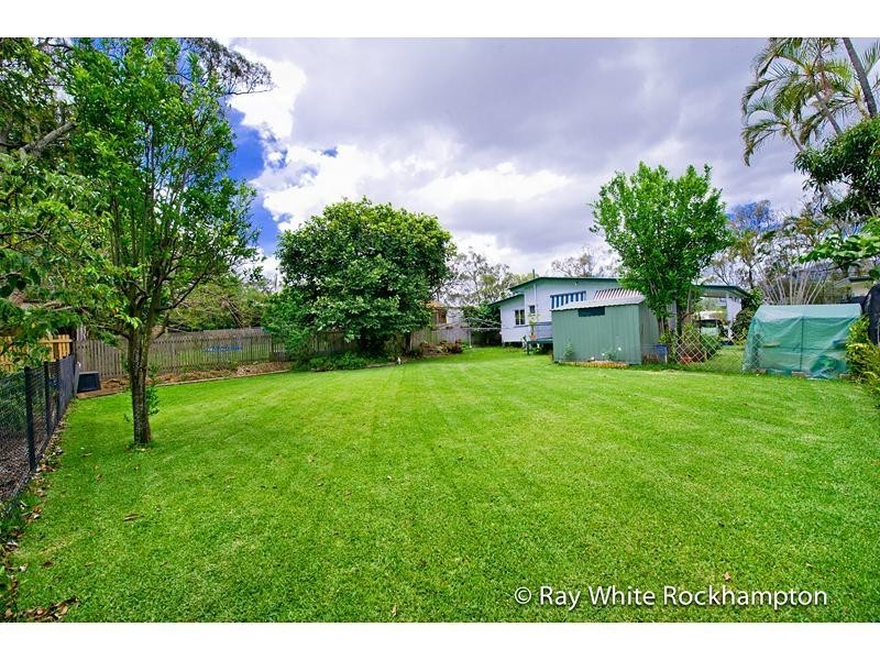 465 Crane Avenue, Kawana QLD 4701