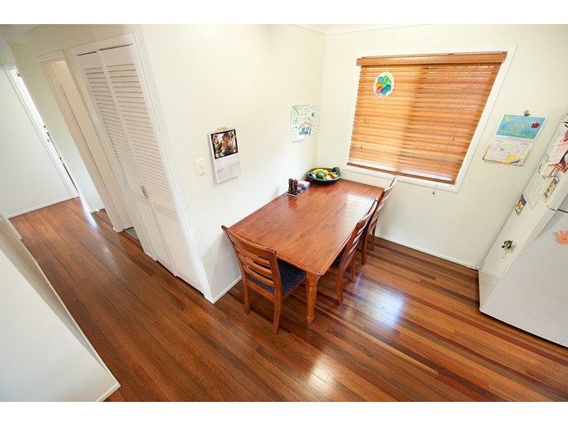 8 Charles Street, Berserker QLD 4701