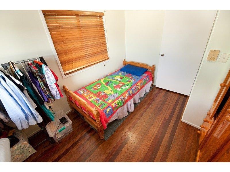 8 Charles Street, Berserker QLD 4701